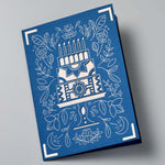 Crealive Cricut Joy Einlegekarten R20 - 8 Stück - Blue Lagoon Foil Transfer Inhalt:  8 Karten Format 4.25" x 5.5" (10.8 cm x 14.0 cm) (zusammengeklappt) - Kartenfarben: 4 Midnight Blue und 4 Deep Teal 8 Einlagen im Format 4" x 5.25" (10.2 cm x 13.3 cm) - Einlagefarben: 4 Silver Matte Holographic & 4 Powder Blue 8 Transferfolien im Format 3.75" x 5" (9.5 cm x 12.7 cm) - 4 Gold & 4 Silber 8 Umschläge in 4.4" x 5.75" (11.1 cm x 14.6 cm) - Farbe: Weiss