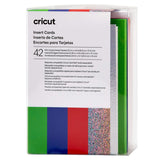 Crealive Cricut Einlegekarten R10 - 42 Stück - Rainbow Scales  Inhalt:  42 Karten im Format 3.5" x 4.9" (8.9 cm x 12.4 cm) (zusammengeklappt) - Kartenfarben: 14 x Rot, 14 x Blau und 14 x Grün 42 Einlagen im Format 3.25" x 4.6" (8.2 cm x 11.7 cm) - Einlagefarbe: Silber holografisch 42 Umschläge in 3.6" x 5.1" (9.2 cm x 13 cm) - Farbe: Weiss    Cricut Einlegekarten sind geeignet für:  Karten Einladungen    Anleitung:  Design auswählen Karte auf die Kartenmatte 2x2 Schneiden