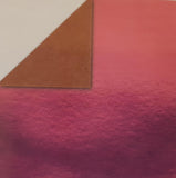 Cricut Kraft Board Foil 12’’ x 12’’ - Jewels  Das glänzende Kraft Board Foil Jewels von Cricut lässt sich sehr vielseitig verwenden. Die Folie ist einseitig auf dem Papier und es lassen sich vielfältige Kreationen daraus zaubern. Ob Boxen, Karten, Verpackungen; der fast spiegelnde Effekt sorgt immer für ein aussergewöhnliches und edles Aussehen, welches bei Lichteinfall super schimmert. In Kombination mit anderen Papieren entstehen schönste Deko-Objekte und Karten.