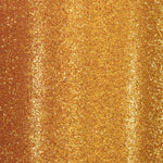 Glitzer Papier selbstklebend 160 g/m2 - 12’’ x 12’’ - Dunkelgold  Spezifikationen:  Papier mit Klebstoff 12’’ x 12’’ (30.5 cm x 30.5 cm) Gewicht: 160 g/m2 Selbstklebend Oberfläche: Glitzer Farbe: Gold Dunkel    Das selbstklebende Papier ist geeignet für:  Geburtstagskarten Einladungen Dekorationen Plotten Scrapbooking-Seiten