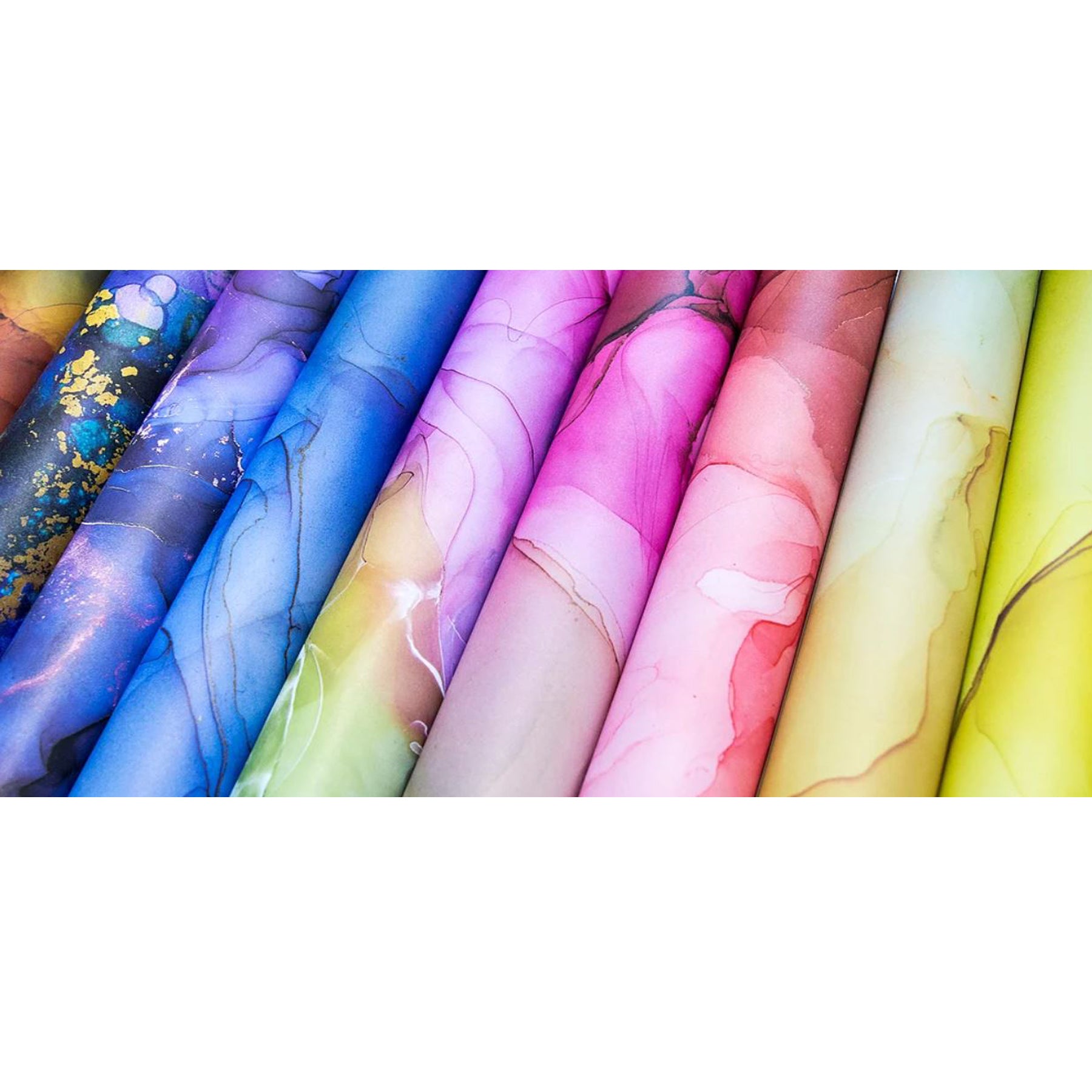 Crealive Premium Paper Pad 180 g/m2 - 12’’ x 12’’ - Ink Drops Vivid  Spezifikationen:  12’’ x 12’’ (30.5 cm x 30.5 cm) 180 g/m2 beidseitig bedruckt säure- und ligninfrei 20 Designs    Inhalt:  30 Bogen 20 Designs beidseitig bedruckt    Dieses Paper Pad / Designpapier ist geeignet für:  Karten Karten-Verzierungen Kuverts Geschenkboxen & Verpackungen Plotten Scrapbooking