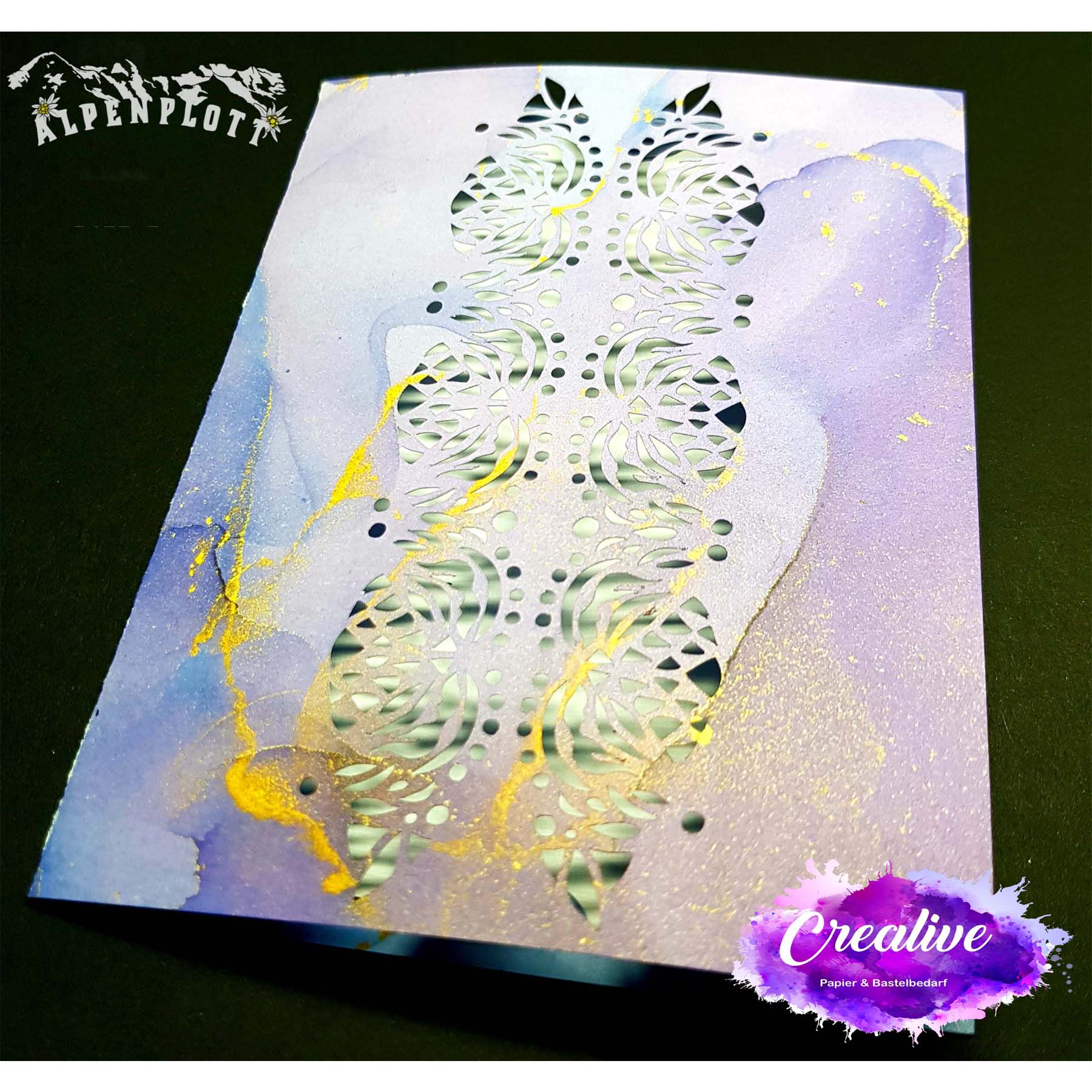 Crealive Premium Paper Pad 180 g/m2 - 12’’ x 12’’ - Ink Drops Vivid  Spezifikationen:  12’’ x 12’’ (30.5 cm x 30.5 cm) 180 g/m2 beidseitig bedruckt säure- und ligninfrei 20 Designs    Inhalt:  30 Bogen 20 Designs beidseitig bedruckt    Dieses Paper Pad / Designpapier ist geeignet für:  Karten Karten-Verzierungen Kuverts Geschenkboxen & Verpackungen Plotten Scrapbooking