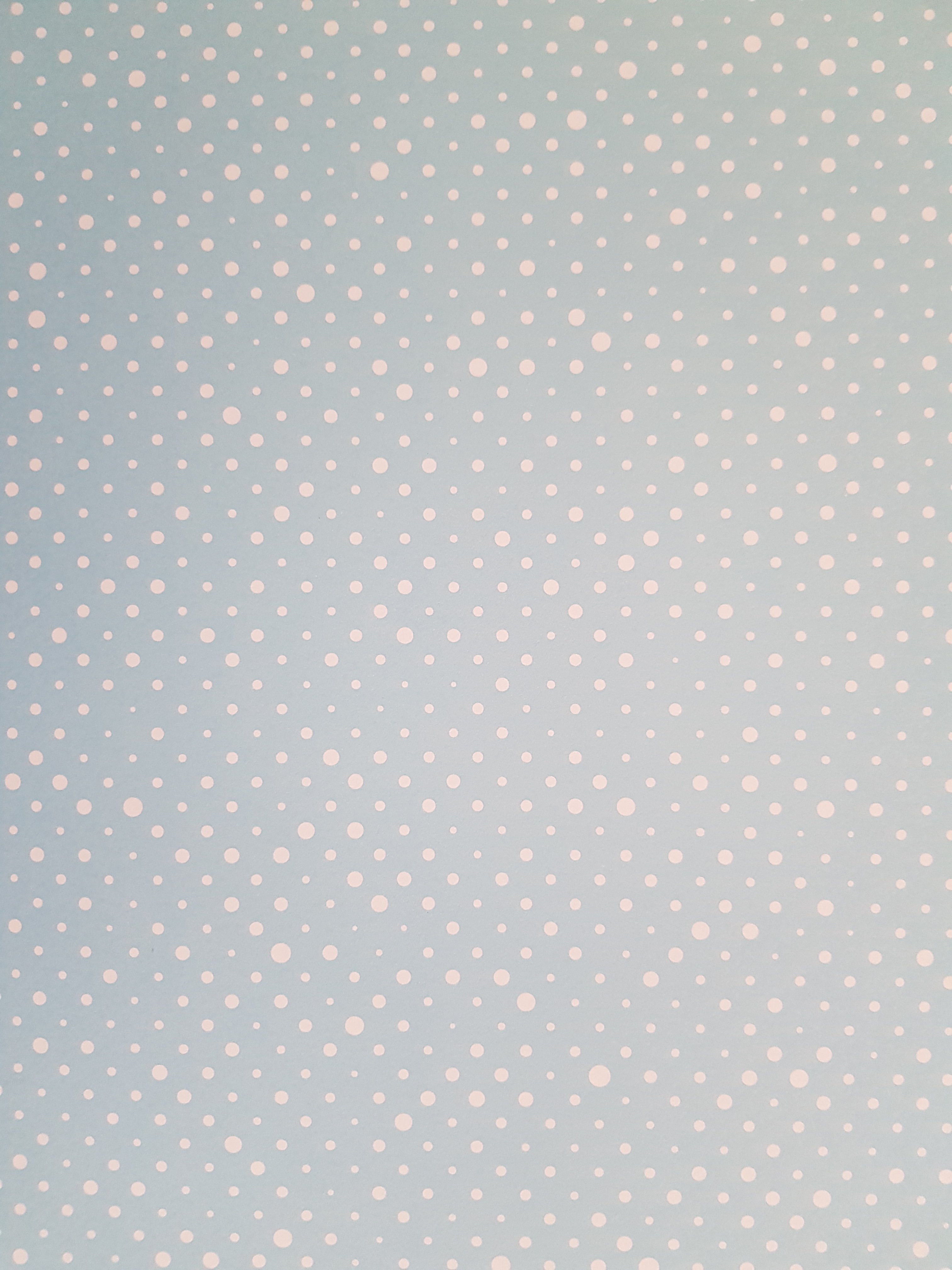 Paper Pad 250 g/m2 - 12’’ x 12’’ - Pastell Designblock  Spezifikationen:  12’’ x 12’’ (30.5 cm x 30.5 cm) 250 g/m2 beidseitig bedruckt lässt sich gut schneiden säurefrei    Inhalt:  24 Bogen 24 Designs beidseitig bedruckt    Dieses Paper Pad / Designpapier ist geeignet für:  Karten Karten-Verzierungen Kuverts Geschenkboxen & Verpackungen Plotten Scrapbooking