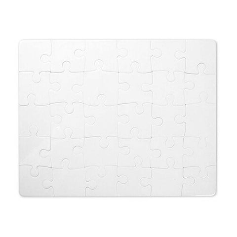 Crealive Puzzle 24 x 19 cm - 30 Teile  Ein persönlich gestaltetes Puzzle ist eine geniale Idee zum Verschenken. Das Puzzle ist aus festem Karton und hat eine weisse Oberfläche die du prima sublimieren oder mit Infusible Ink Produkten individualisieren kannst. Mit einer persönlichen Botschaft oder einem Foto macht es gleich doppelt Spass ein Puzzle zu lösen.  Gemäss Spielzeugrichtlinie nicht für Kinder unter 3 Jahren geeignet.