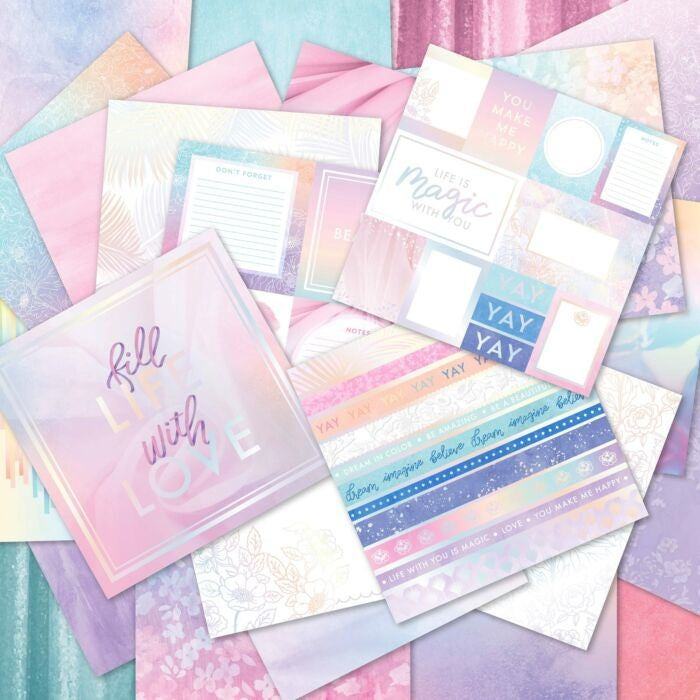 Designpapier 170 g/m2 - 12’’ x 12’’ - Sweet Magic Inhalt:  48 Bogen 24 Designs einseitig bedruckt   Spezifikationen:  12’’ x 12’’ (30.5 cm x 30.5 cm) 170 g/m2 einseitig bedruckt lässt sich gut schneiden säurefrei   Dieses Designpapier / Motivpapier ist geeignet für:  Karten Karten-Verzierungen Plotten Stanzen Prägen Scrapbooking
