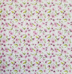 Paper Pad 250 g/m2 - 12’’ x 12’’ - Wild Flowers  Spezifikationen:  12’’ x 12’’ (30.5 cm x 30.5 cm) 250 g/m2 beidseitig bedruckt lässt sich gut schneiden säurefrei    Inhalt:  24 Bogen 24 Designs beidseitig bedruckt    Dieses Paper Pad / Designpapier ist geeignet für:  Karten Karten-Verzierungen Kuverts Geschenkboxen & Verpackungen Plotten Scrapbooking